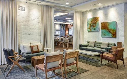 Downtown Chicago Hotel | Hyatt Place Chicago River North