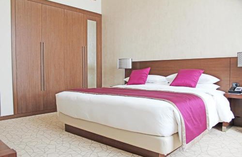 Al Muraqqabat Apartment | Hyatt Place Dubai Al Rigga Residences