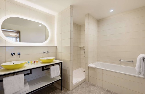 Roissy-en-France Hotel | Hyatt Place Paris Charles de Gaulle Airport