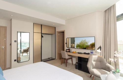 Umm Suqeim 1 Apartment | Hyatt Regency Galleria Residence Dubai
