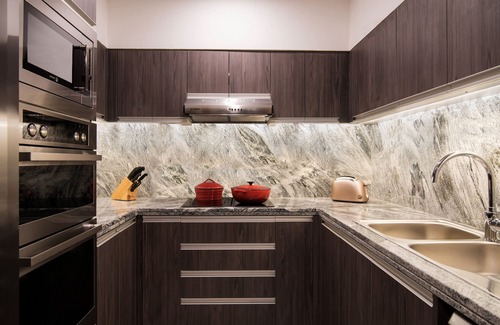 Deira Apartment | Hyatt Regency Galleria Residence Dubai