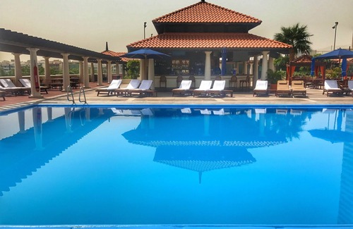 Deira Apartment | Hyatt Regency Galleria Residence Dubai