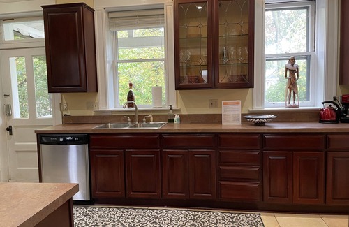 Hyde Park House | Hyde Park Home - Great Location