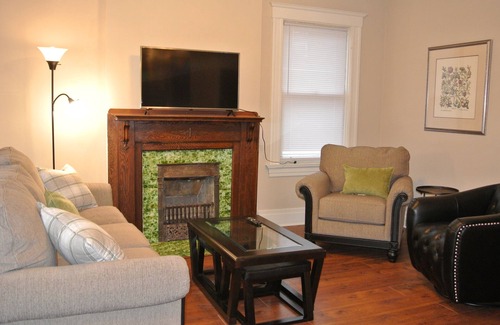 Hyde Park House | Hyde Park Square Getaway