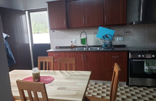 Quatro Ribeiras House | Hydrangea HillnQuatro Ribeirasnn 3 bedroom house