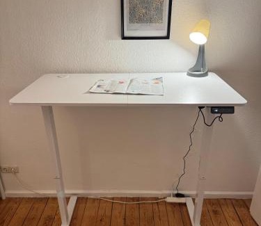 Innenstadt Apartment | HYGGE - 100qm Wohnung in bester Lage mit Parkplatz und Balkon