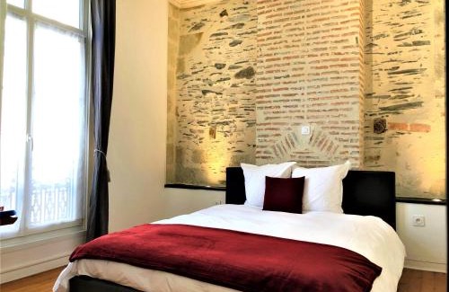 Downtown Angers Apartment | Hyper Centre Place Imbach
