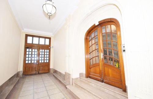 Valenciennes Apartment | HYPER CENTRE VALENCIENNES - WIFI - TERRASSE - TRAMWAY - leRelaisdOdile2