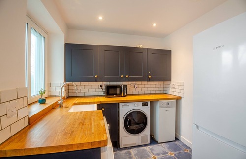 Bwlchtocyn House | Hywelfa - Five Bedroom House, Sleeps 10