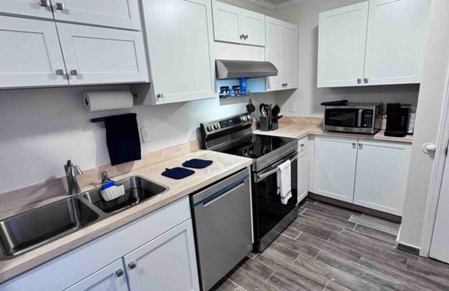 Pooler Apartment | I-95 and Tanger Outlets. Pets are allowed