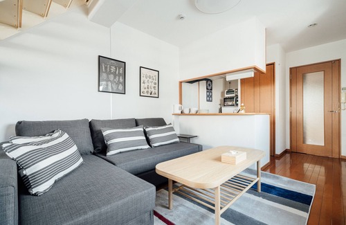 Namba Apartment | I Cube Kozu Apartment