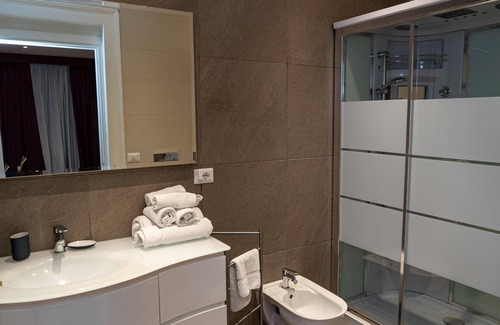Catania City Centre Apartment | I PURITANI Casa di charme salotto di Catania Etnea LE SUITES DEL DUCA DI SARRO