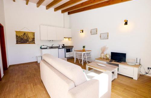 Alfarrobeira Apartment | I - St Johns Countryside Getaway