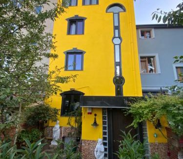 Sariyer House | İstanbul Boğaz’ında, bahçeli, 5 katlı Villa-500m2