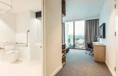 Adelaide Central Business District Hotel | ibis Adelaide