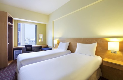 Al Muraqqabat Hotel | ibis Al Rigga