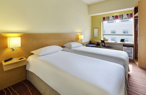 Al Muraqqabat Hotel | ibis Al Rigga