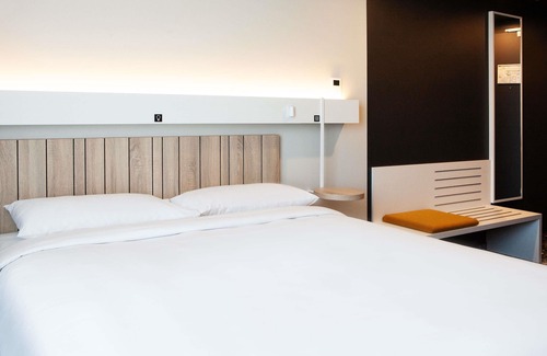 Altglienicke Hotel | ibis Berlin Airport (Neu eröffnet)