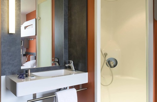 Colombier-Saugnieu Hotel | ibis budget Aéroport Lyon Saint Exupéry