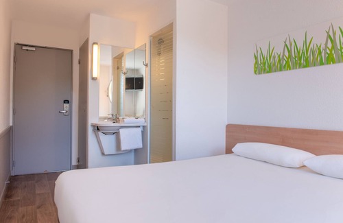 Marignane Hotel | ibis budget Airport Marseille Provence