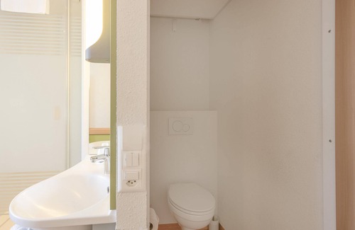 Breitenrain-Lorraine Hotel | ibis budget Bern Expo