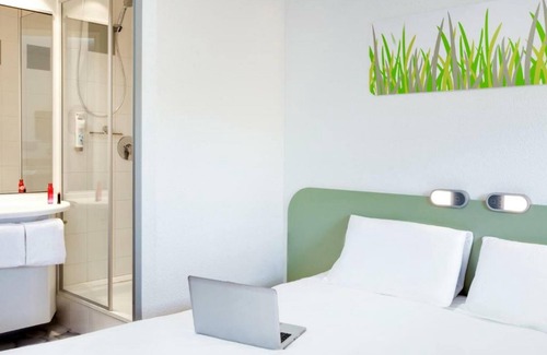 Clermont-Ferrand Hotel | ibis budget Clermont-Ferrand Centre Montferrand