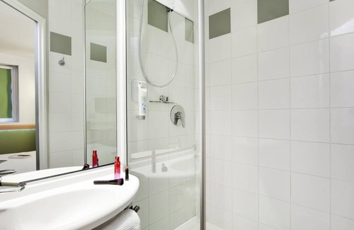 Clermont-Ferrand Hotel | ibis budget Clermont-Ferrand Centre Montferrand
