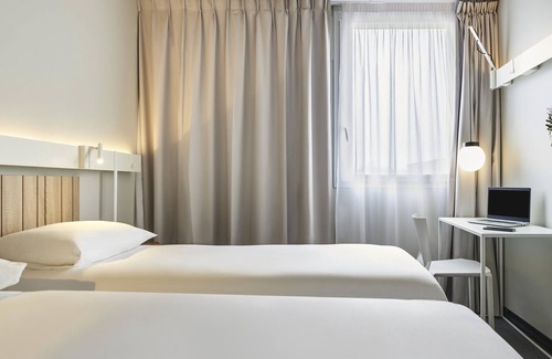 Clamart Hotel | ibis Clamart Paris Velizy