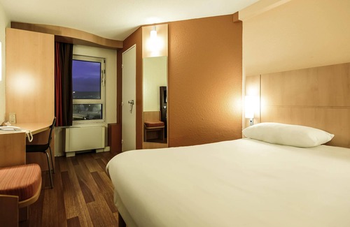 Clermont-Ferrand Hotel | ibis Clermont Ferrand Sud Carrefour Herbet
