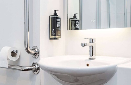 Coleraine Hotel | ibis Coleraine Riverside