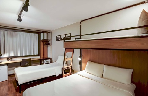 Copacabana Hotel | ibis Copacabana Posto 2 Hotel