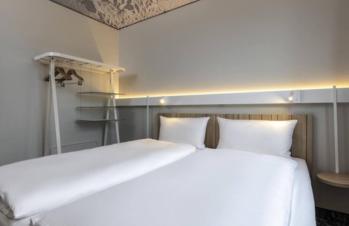 Lichtenbroich Hotel | ibis Duesseldorf Airport