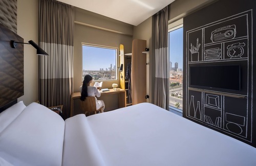 King Abdul Aziz Road Hotel | ibis Jeddah Malik Road