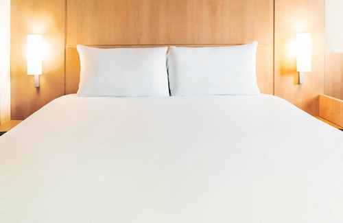 The Docks Hotel | Ibis Liverpool Centre Albert Dock – Liverpool One