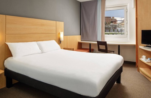The Docks Hotel | Ibis Liverpool Centre Albert Dock – Liverpool One