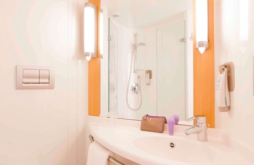 Borehamwood Hotel | ibis London Elstree Borehamwood