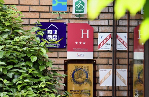 Maisons-Laffitte Hotel | ibis Maisons Laffitte
