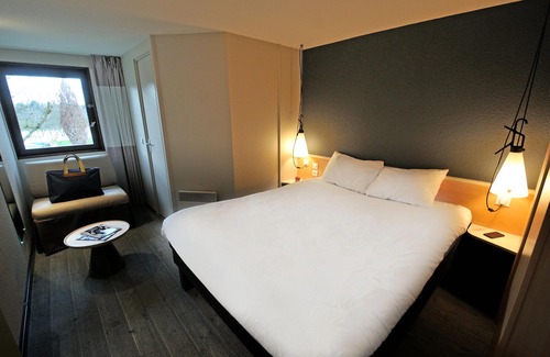 Maisons-Laffitte Hotel | ibis Maisons Laffitte