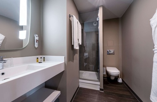 Quartier de la Boule - Champs-Pierreux Hotel | ibis Nanterre la Défense
