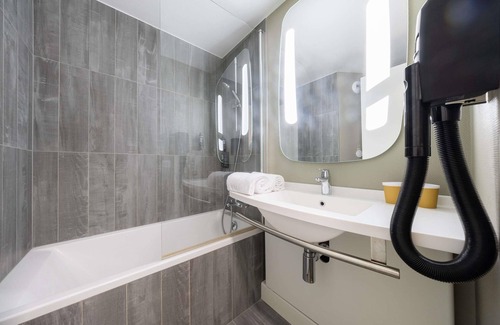 Quartier du Petit-Montrouge Hotel | ibis Paris Alésia Montparnasse 14ème