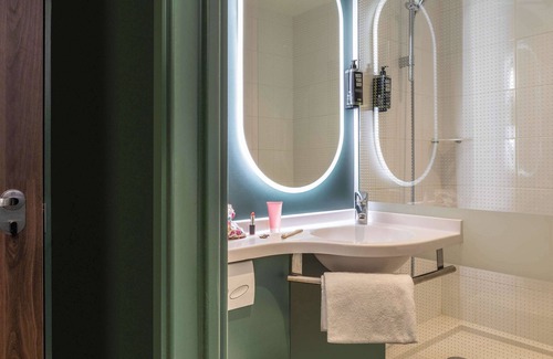 14th Arrondissement Hotel | ibis Paris Maine Montparnasse 14ème