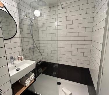 Saint-Ouen Hotel | ibis Paris Nord Porte de Saint Ouen