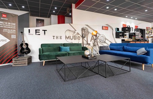 Pantin Hotel | ibis Paris Pantin Eglise