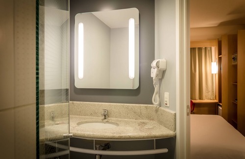 Sarandi Hotel | ibis Porto Alegre Assis Brasil