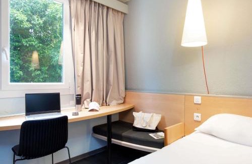 Salon-de-Provence Hotel | ibis Salon de Provence