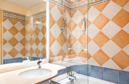 Arles Hotel | ibis Styles Arles Palais des Congrès