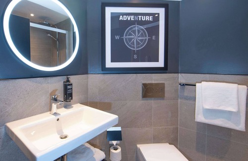 Crawley Hotel | Ibis Styles London Gatwick Airport