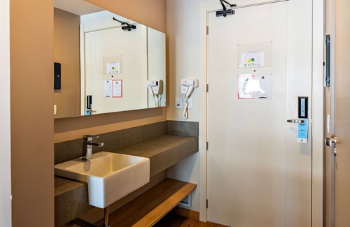 Auxiliadora Hotel | Ibis Styles Porto Alegre Moinhos de Vento