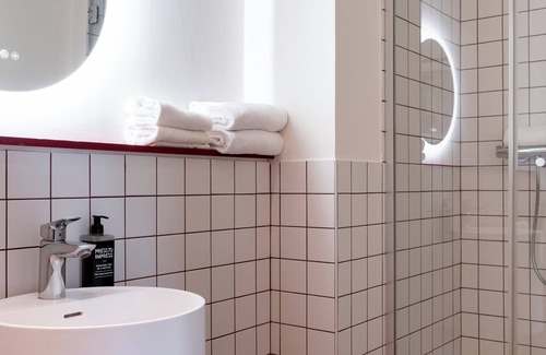 Rouen City Centre Hotel | ibis Styles Rouen Centre Cathedrale