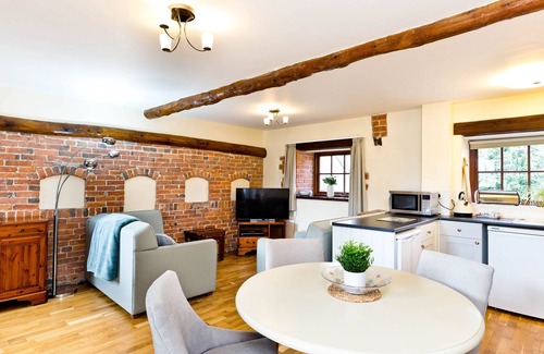 Knockerdown Apartment | Ible Cottage Near Carsington Reservoir in Derbyshire